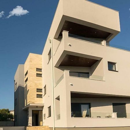 Apartmani Marinovic ซาดาร์ ภายนอก รูปภาพ