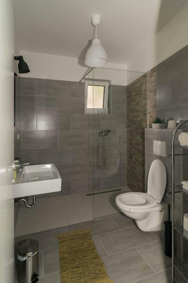 Apartmani Marinovic ซาดาร์ ภายนอก รูปภาพ